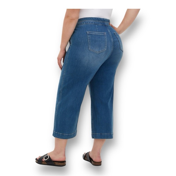 Torrid Crop High Rise Wide Leg Jean - Super Soft Medium Wash sz 26 - Picture 4 of 4